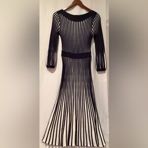 Boden Women’s Pleated Knit Stripe Dress w. Long Sleeves-  Black and White - 6R